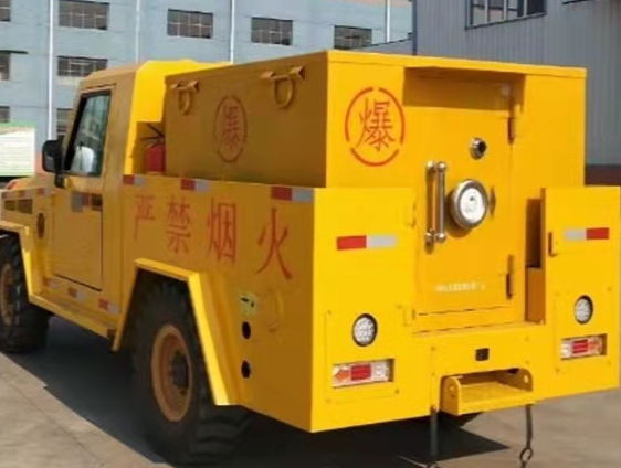 莘县凯龙爆破器材运输车：保障爆破任务的安全运行